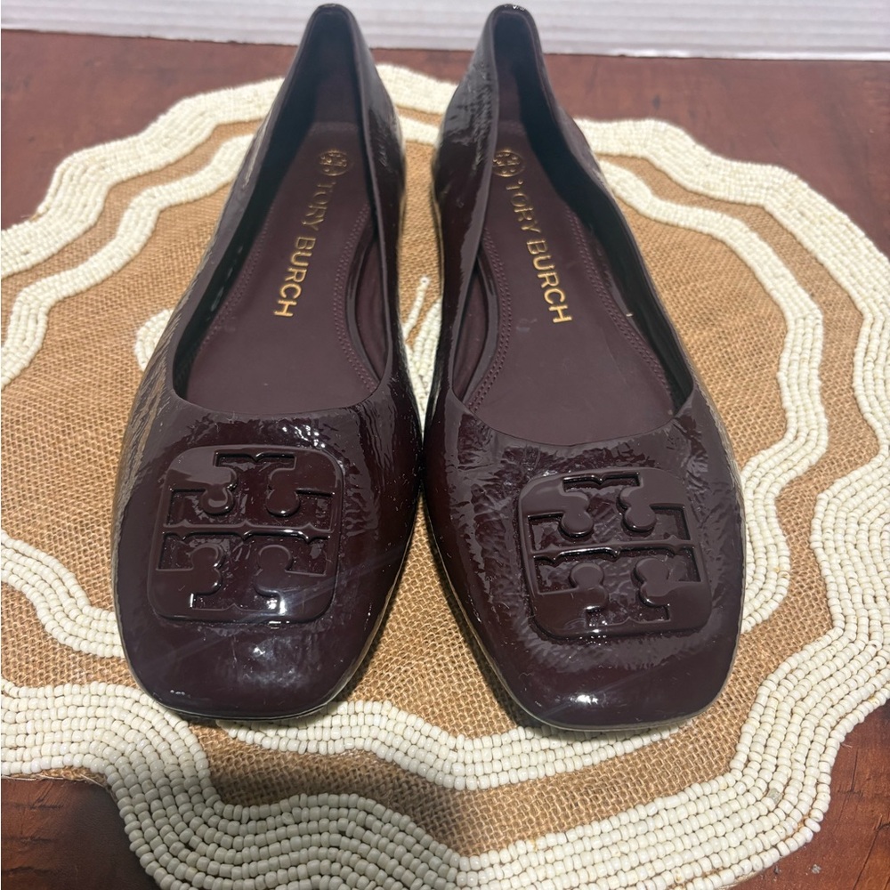 Tory Burch Patent Leather Ballet Flats in Burgundy Sz.9